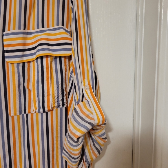 4X - Striped Blouse with buttons halfway. - Picture 7 of 8